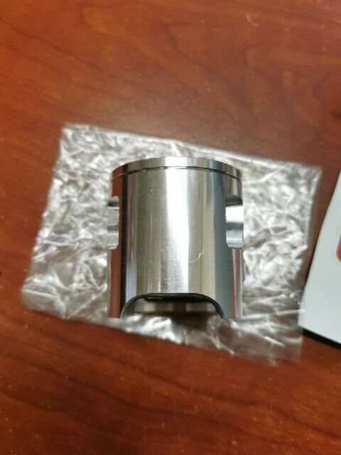 NOS Kawasaki 1989 KX125 PISTON-ENGINE 13001-1315 SUB 13001-1303 K37