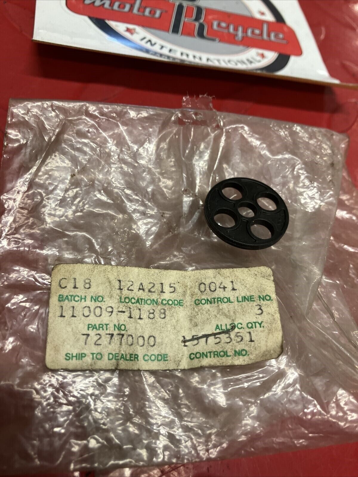 NOS KAWASAKI FUEL TAP GASKET PETCOCK 11009-1188 K17