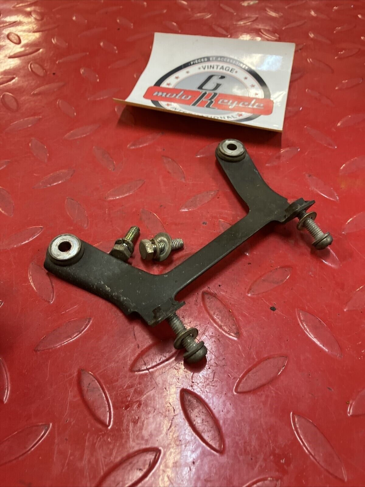 Yamaha YZ125 1981 number plate steering stem bracket holder stay plate