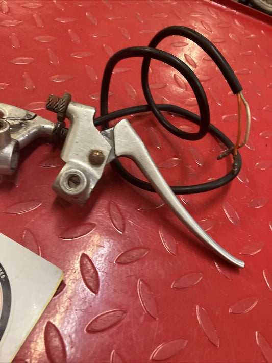 Suzuki RV90 1976 left and right handle lever clutch brake perch 57300-28012