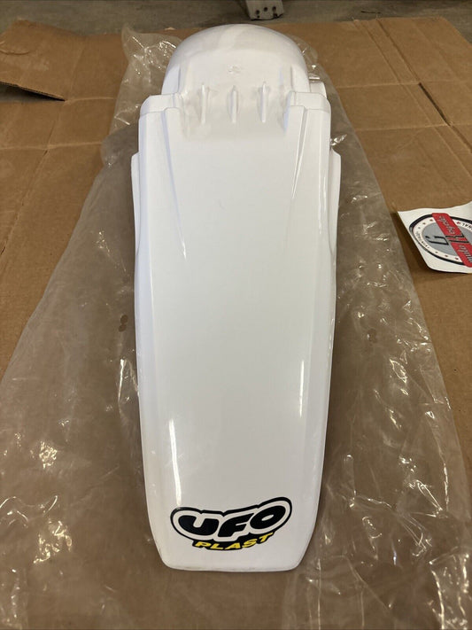 NOS UFO PLAST 1996 - 2001 YZ125 YZ250 REAR FENDER WHITE YA02897-046
