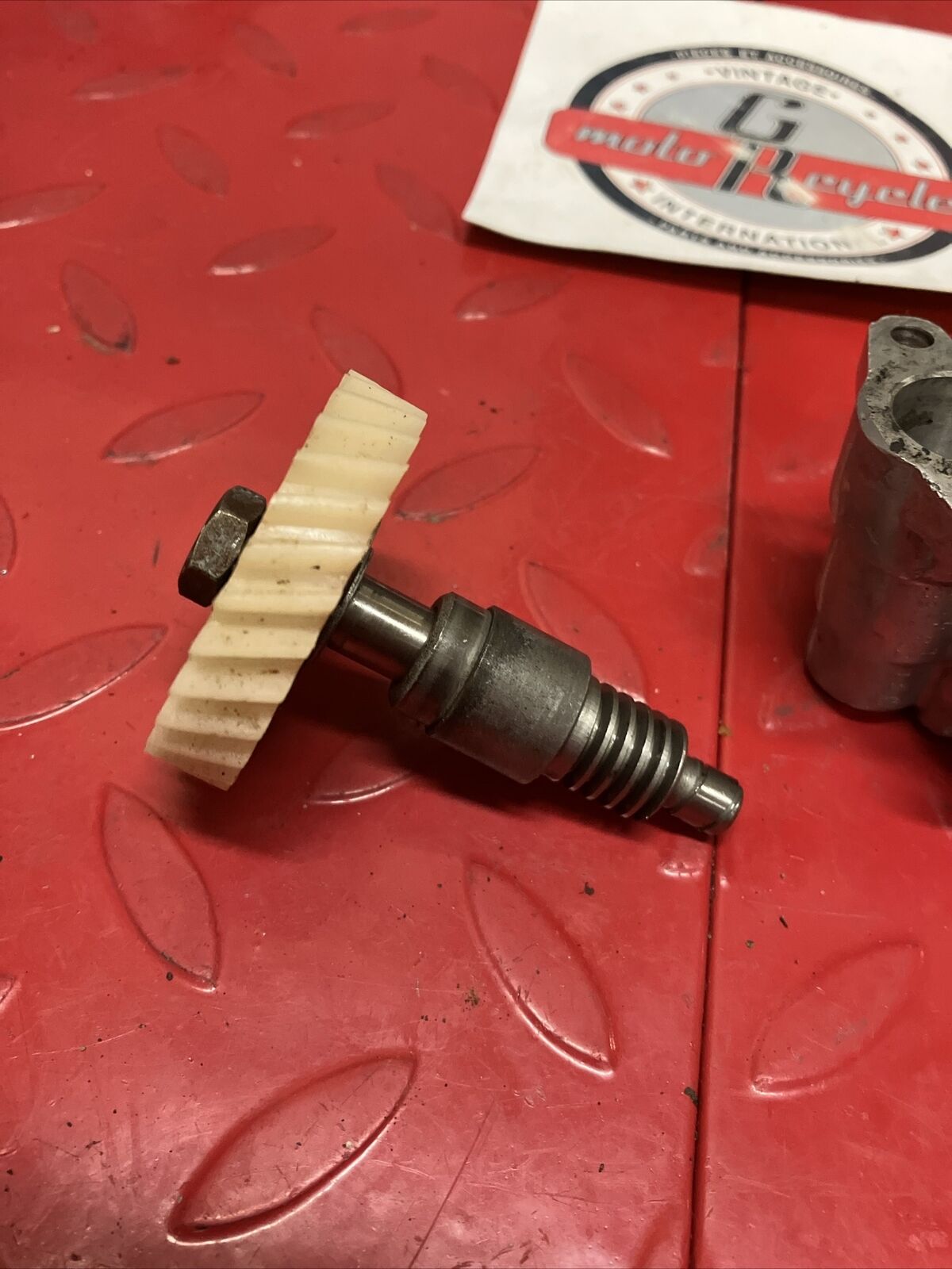 Yamaha HT1 MX 1971 oil pump assy with worm shaft and drive gear LT2