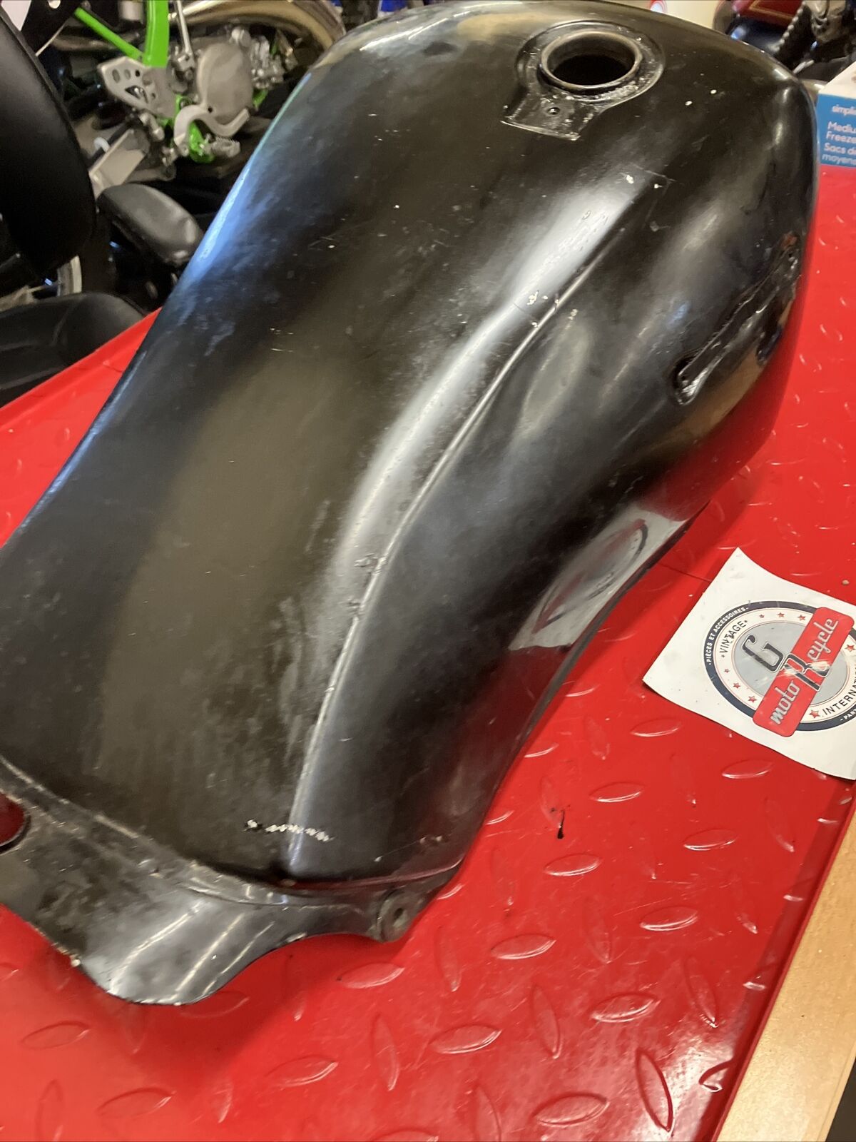 Yamaha XS400 1982 1983 Fuel tank gas petrol reservoir