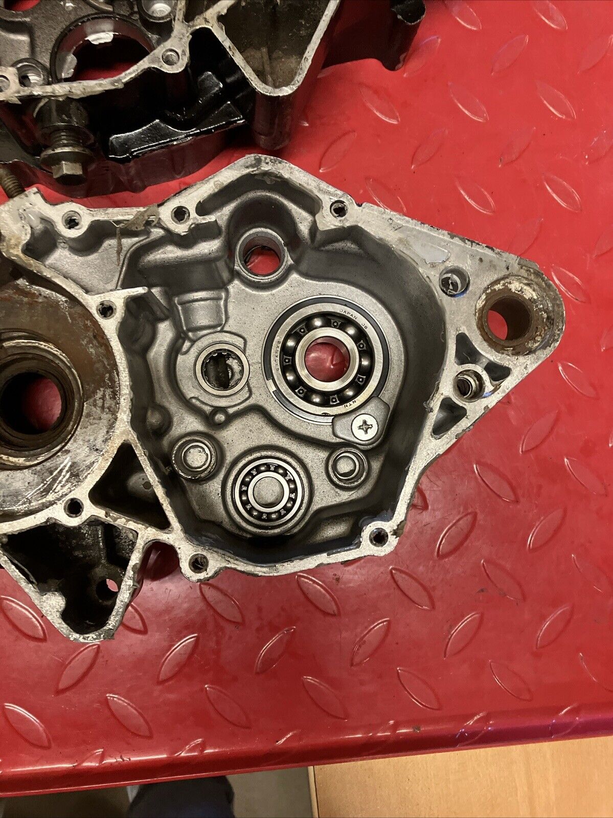 Yamaha YZ125 1983 Crankcase set left right crank case 1984