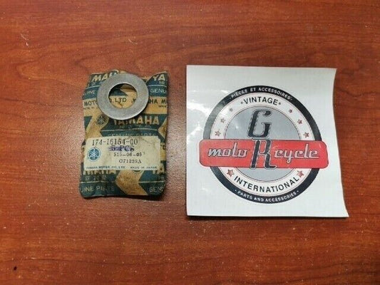 NOS Yamaha AT1 CT1 DT125 DT175 MX125 MX175 THRUST PLATE 174-16154-00-00 Y119
