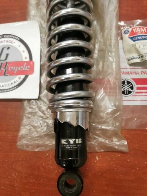 NOS Yamaha 1978-80 XS1100 REAR CUSHION 2H7-22210-00-00 SUB 2H9-22210-10-00 Y161