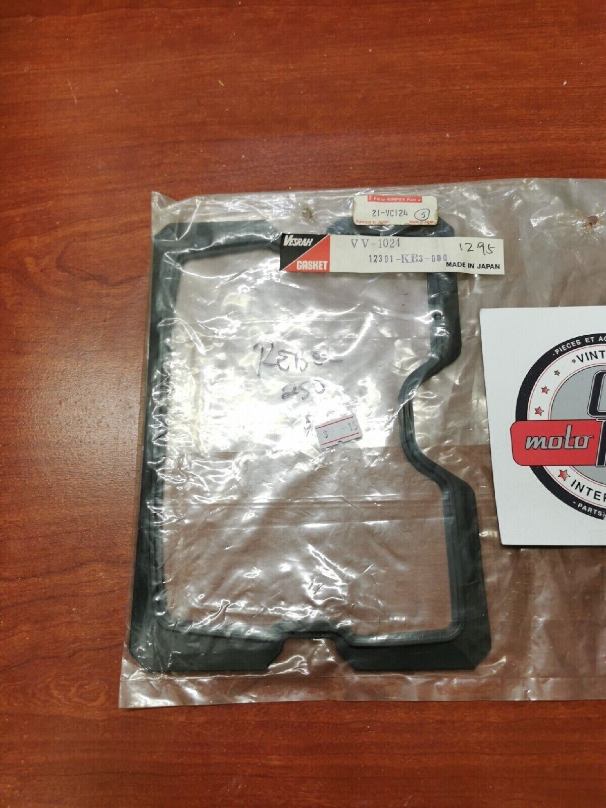 NOS Honda 85-96 CA250 85-87 CMX250 CYLINDER HEAD COVER GASKET 12391-KR3-000 H37
