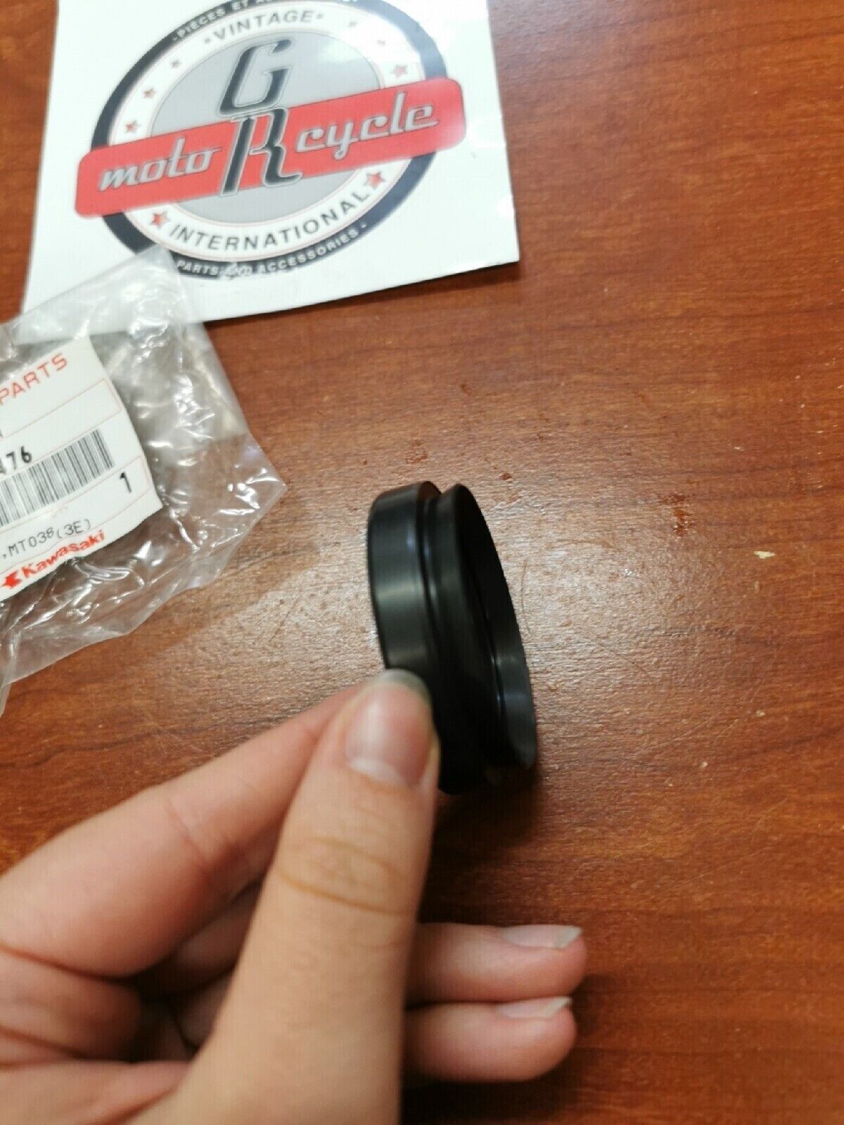 NOS Kawasaki KLF300 KLF400 KVF300 KVF400 OIL SEAL 92049-1476 K26