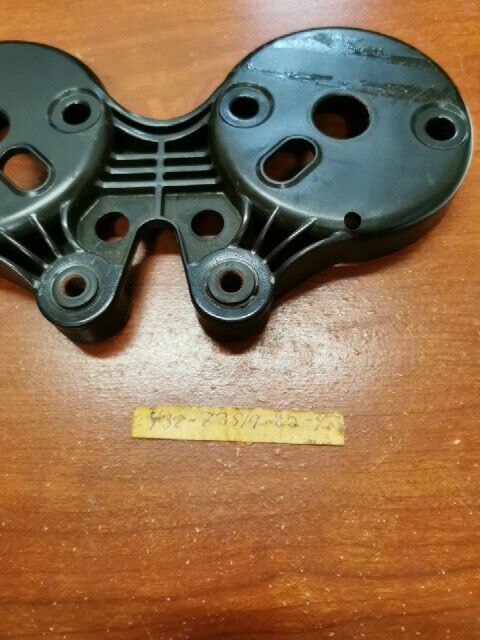 NOS Yamaha DT125 DT175 DT250 DT360 DT400 METER BRACKET 438-83519-02-98 Y115