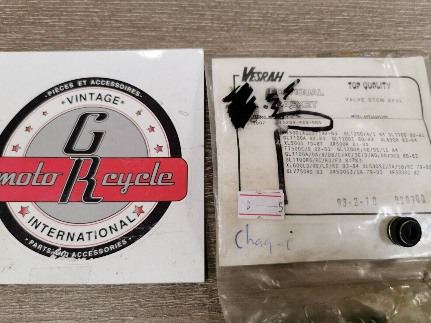 NOS VESRAH FT500 GL1100A XL500S XL600LD VALVE STEM SEAL VS-1007 J45