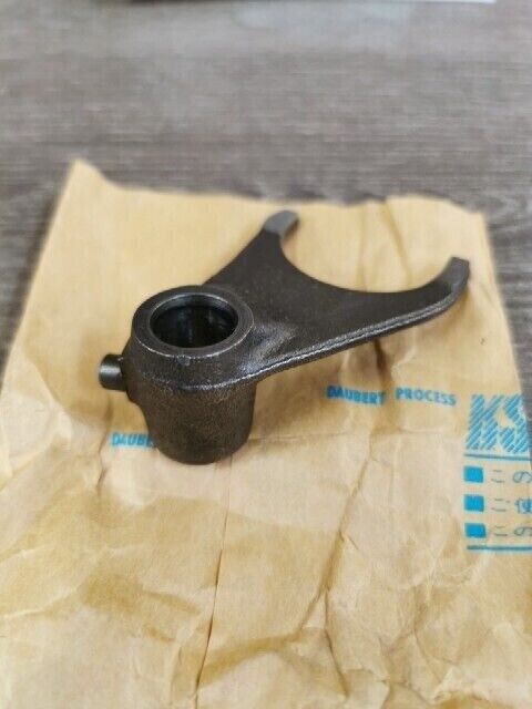 NOS SUZUKI RM85L RM80 RM85L5 GEAR SHIFT FORK 25221-02B41-000 S44