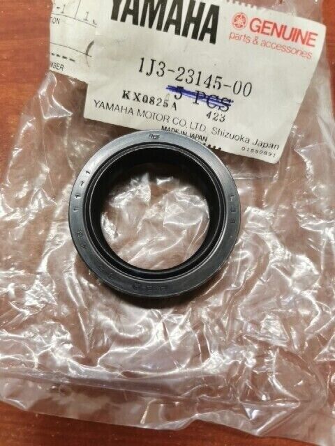 NOS Yamaha 1976 1977 XS500 OIL SEAL 1J3-23145-00-00 SUB 1UA-23145-00-00 Y142