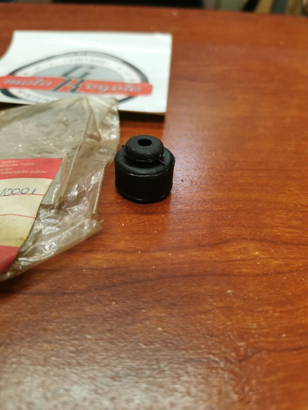 NEW NOS Suzuki CUSHION 09321-10001 S17