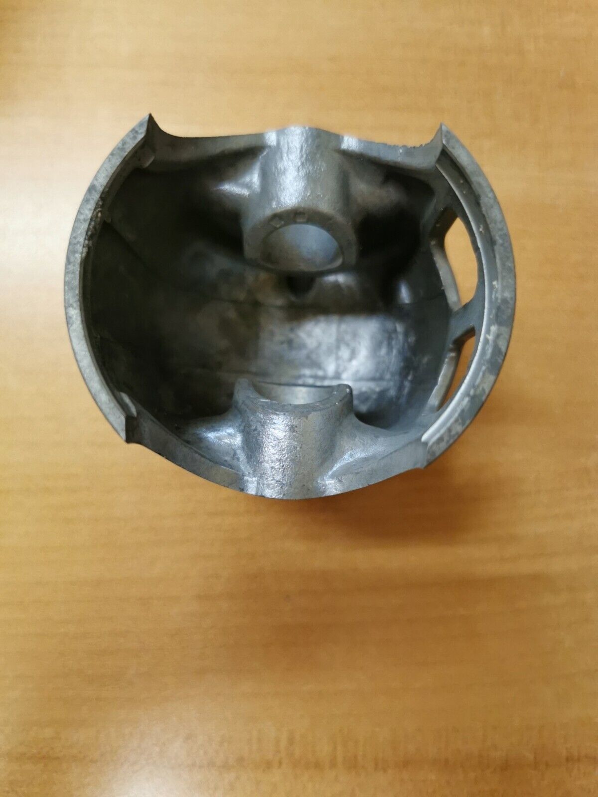 NOS YAMAHA  YT175 1982 1983 PISTON STD  20E-11631-00-97  Y45