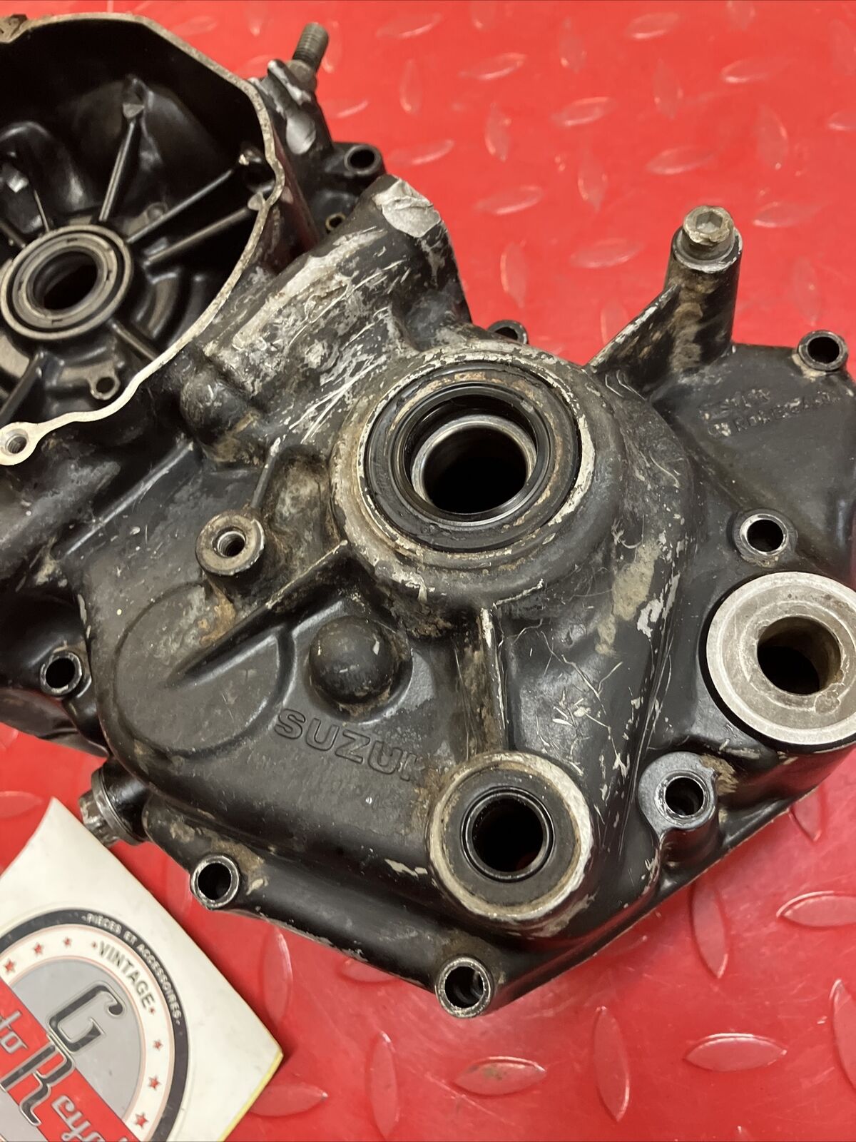 Suzuki RM125 1982 crankcase set left right