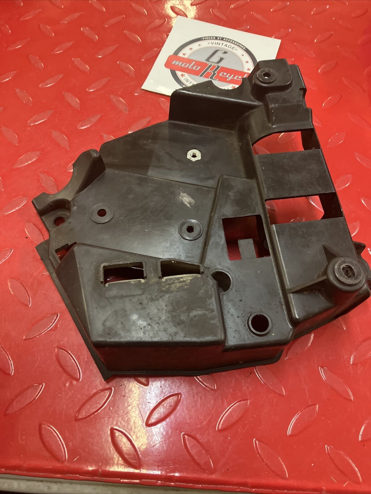 Yamaha XV500 1983 Virago 500 side cover electrical bridge holder plate mounting