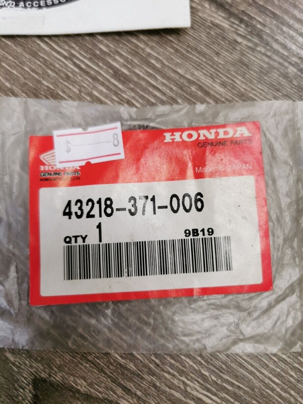 NOS HONDA DUST COVER CLIP 43218-371-006 H50