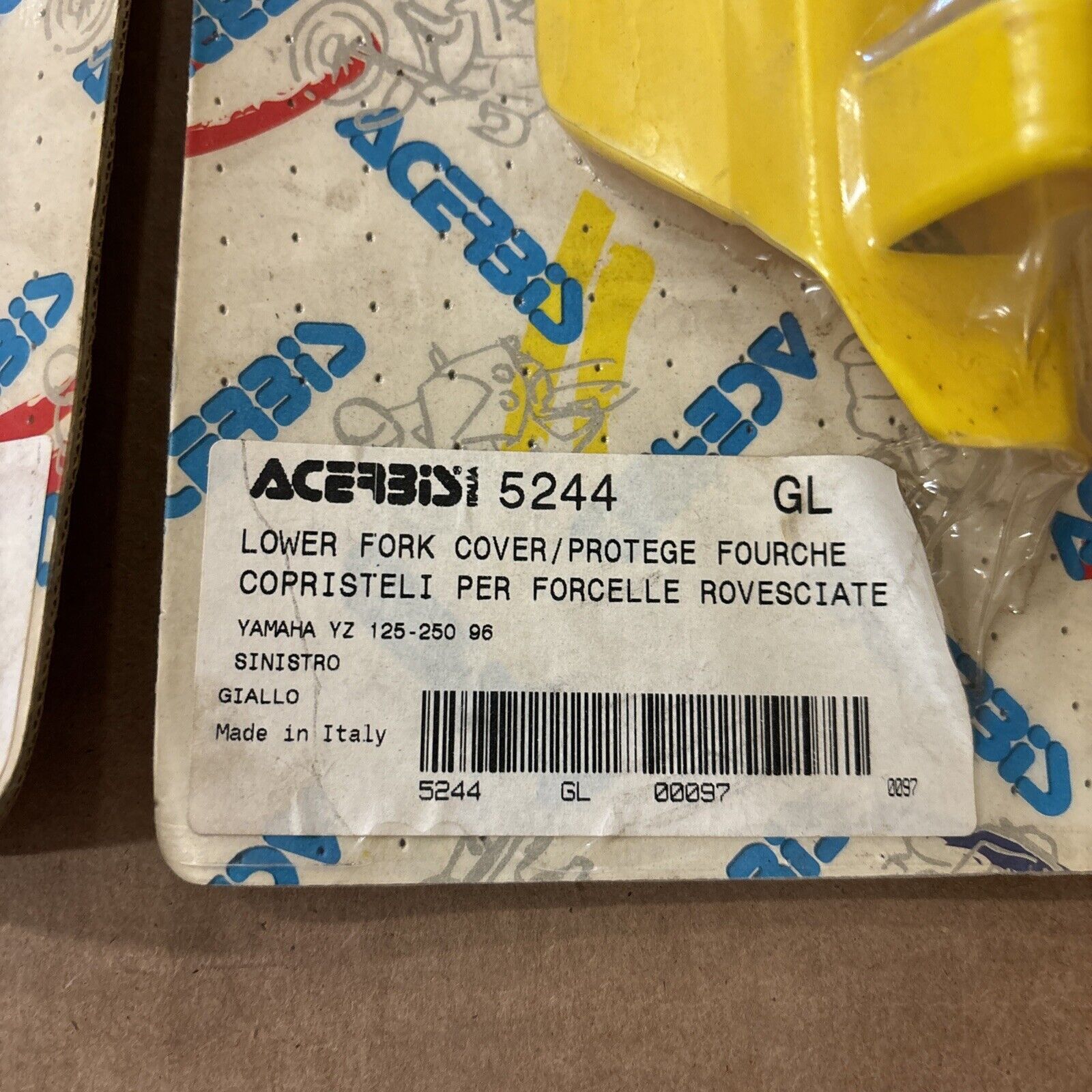NOS ACERBIS 1996 - 1999 YZ125 YZ250 FORK GUARD PROTECTOR KIT 5243 5244