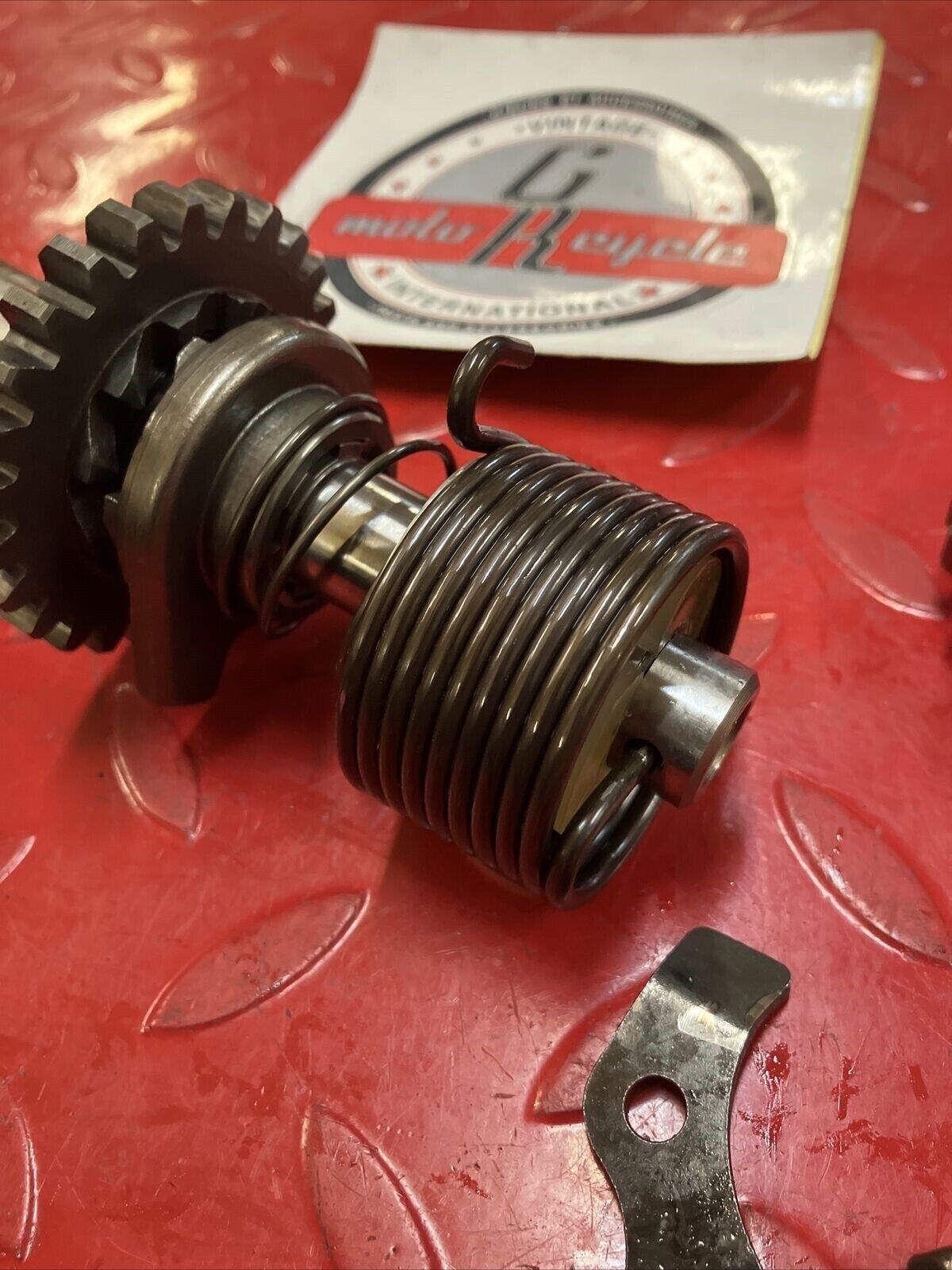Suzuki RM125 1982 kickstarter kick starter spindle gear shaft spring 2