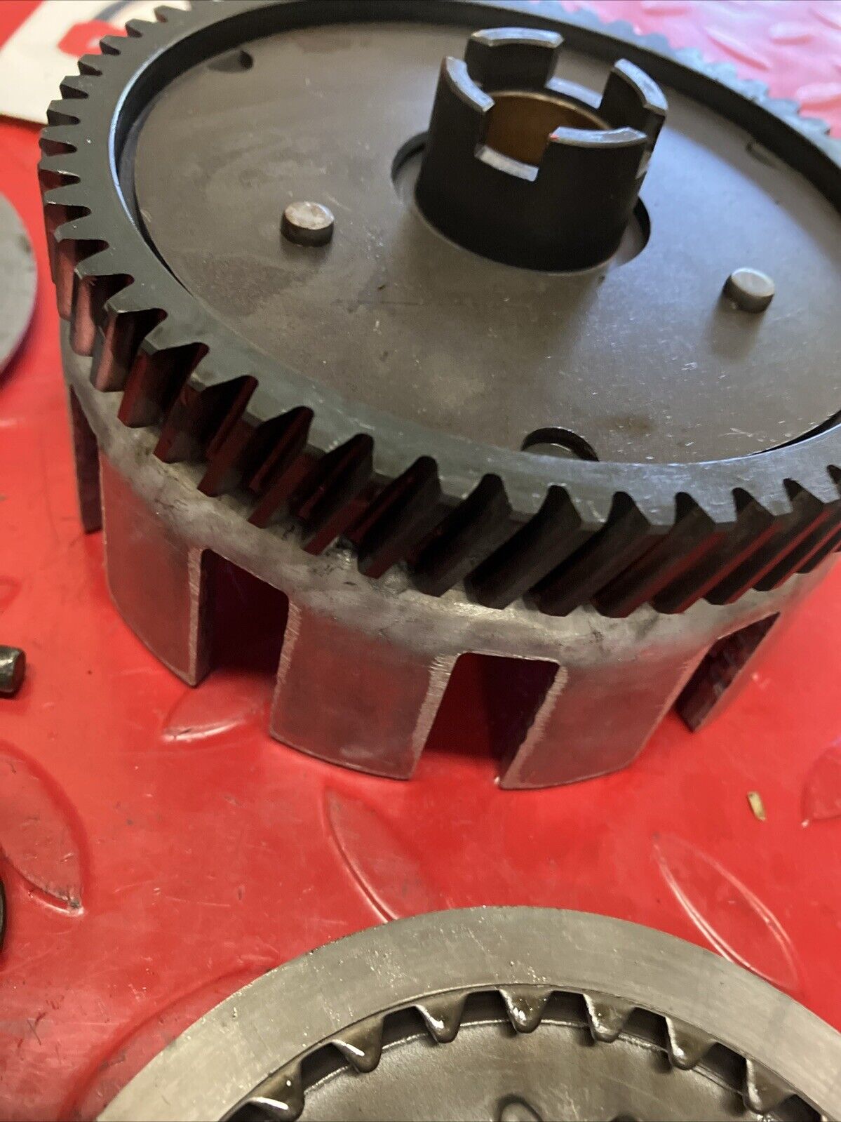 Suzuki TC125 1975 Clutch assembly basket hub pressure plate
