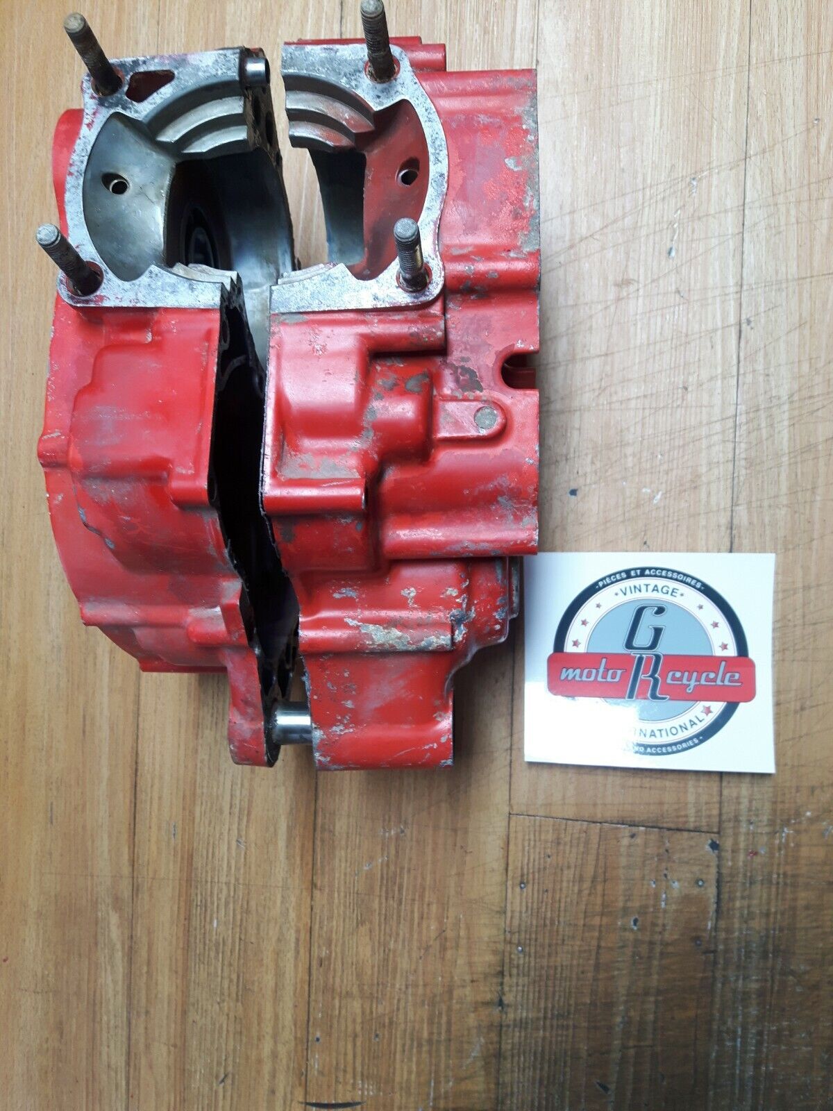 Honda CR125R 1981 crankcase crank case motor left right matching 111A0-KA3-000