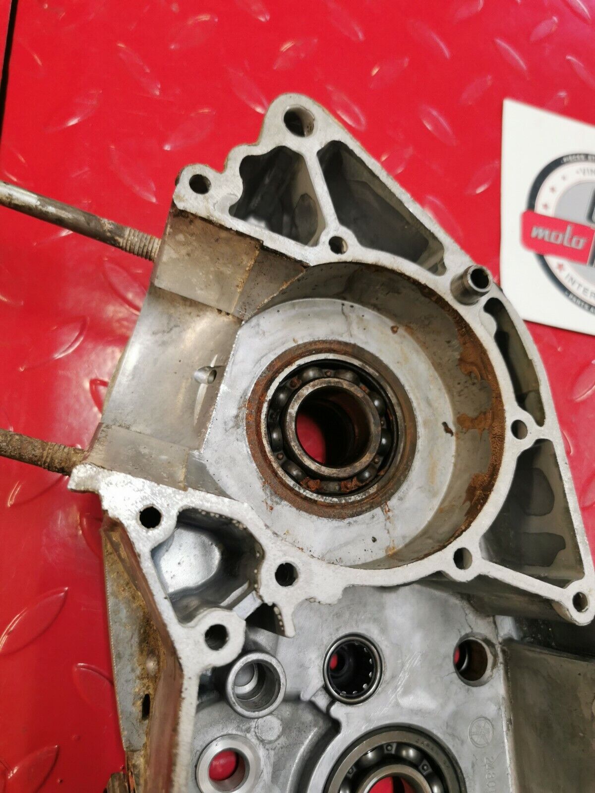 Yamaha DT125 1975 crankcase crank case left right 248-15111-02-00