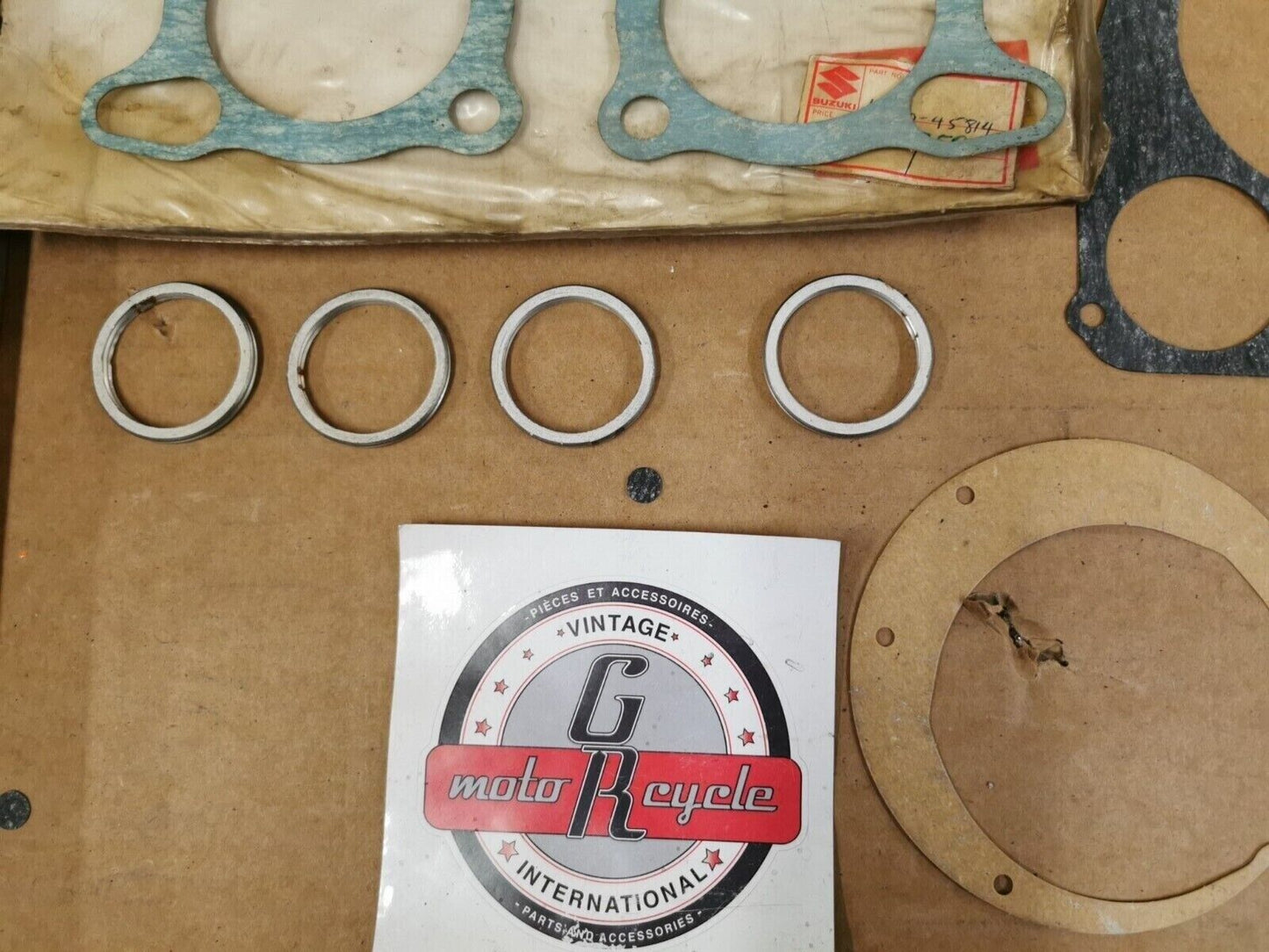 NOS SUZUKI GS750 GASKET KIT INCOMPLETE SET 11400-45814 J49