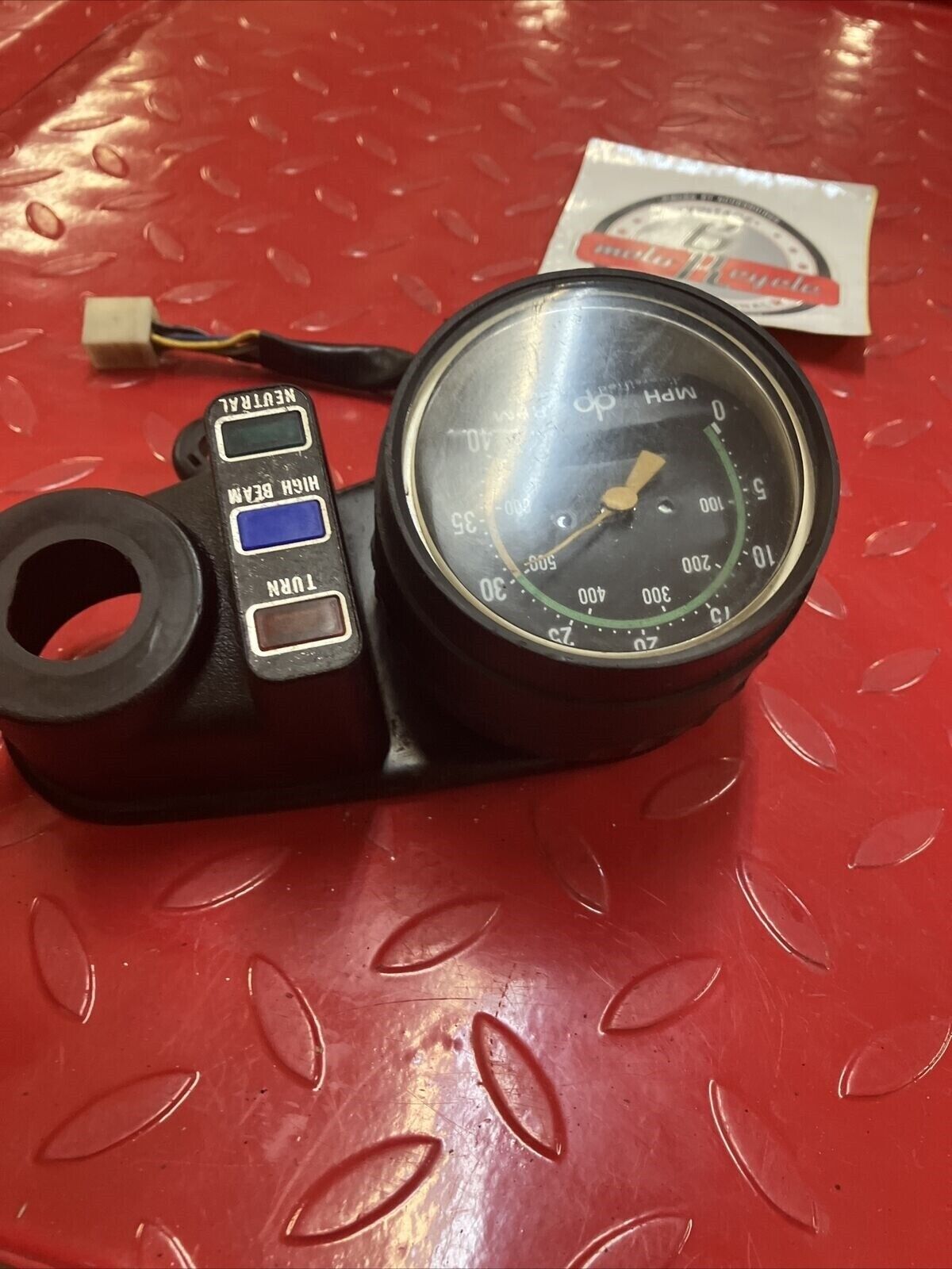 Suzuki RV90 1976 speedometer pilot light case dash indicator bulb 34100-27730