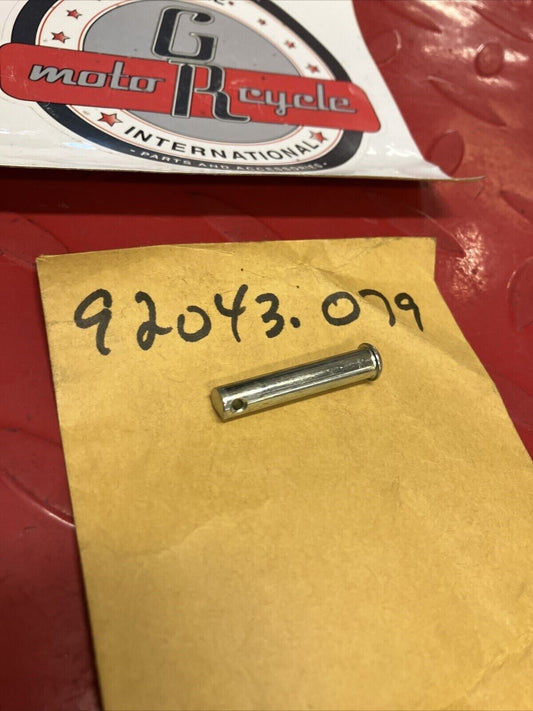 NOS KAWASAKI FOOTPEG PIN 92043-079 K19