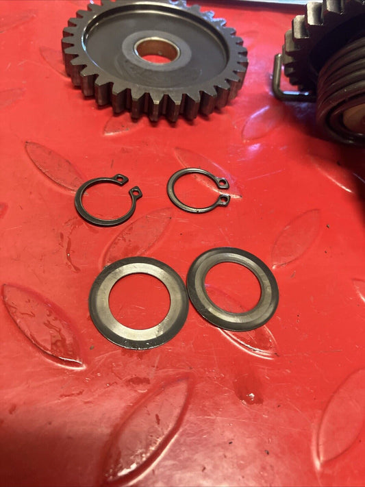 Kawasaki KX125 1987 kickstarter kick starter spindle shaft idle gear 1985 1986