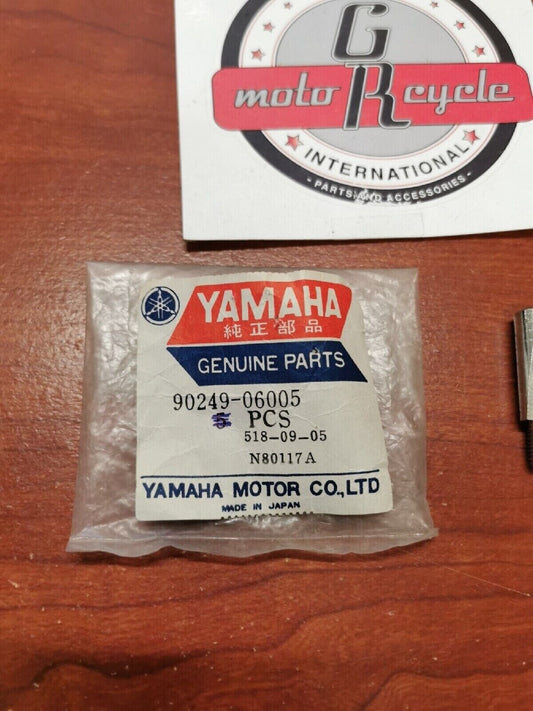 NOS Yamaha LB50 SPECIAL SHAPE PIN 90249-06005-00 Y70