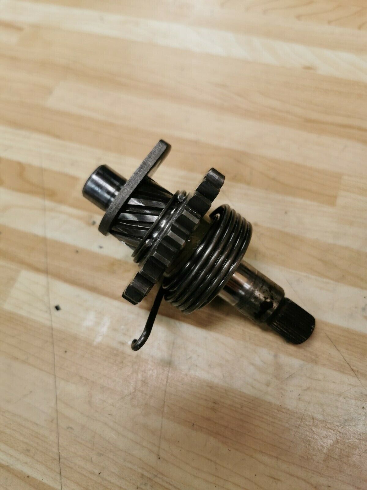 Yamaha YZ125 1986 kickstarter kick starter spindle shaft idle gear spring