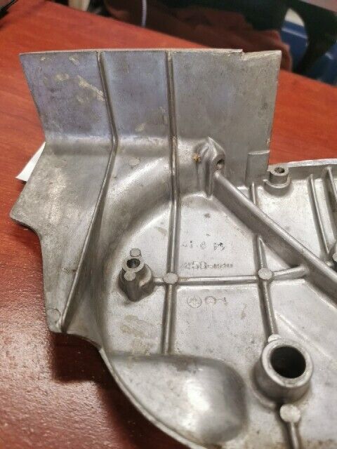 Yamaha LEFT CRANKCASE 256-15411-00 SUB 256-15411-01-00 256-15411-02-00 Y164