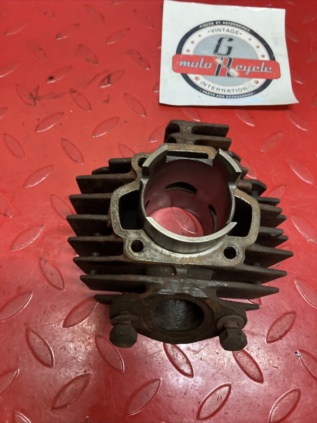 Yamaha U7E 1972 V70 cylinder jug barrel 47mm ONLY NEED HONED