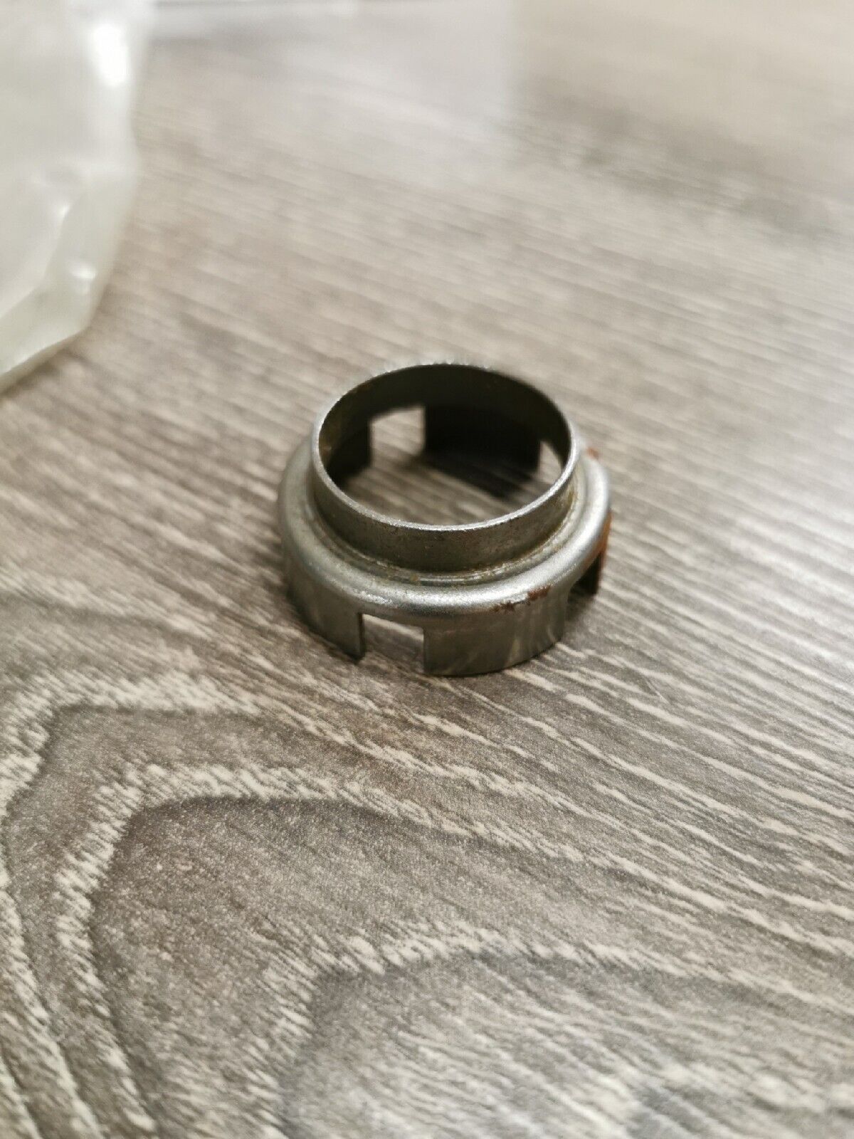 NOS YAMAHA RETAINER KICK ROLLER 102-15689-00-00 Y58