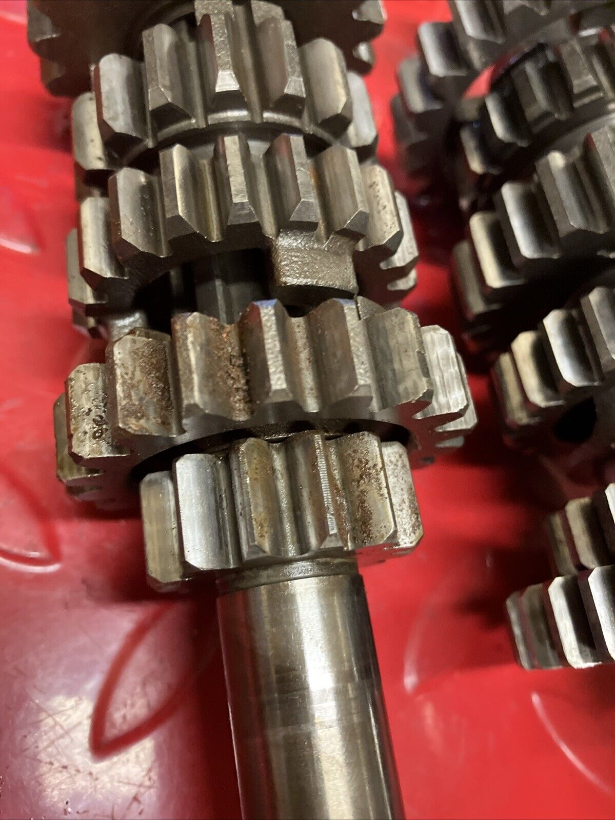 Yamaha YZ125 1983 Transmission mainshaft countershaft gear 1984 1985