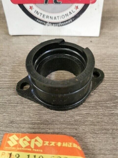 NOS SUZUKI GT750 1972 T500 TS400 1973 - 1977 PIPE INTAKE 13110-32200 S40