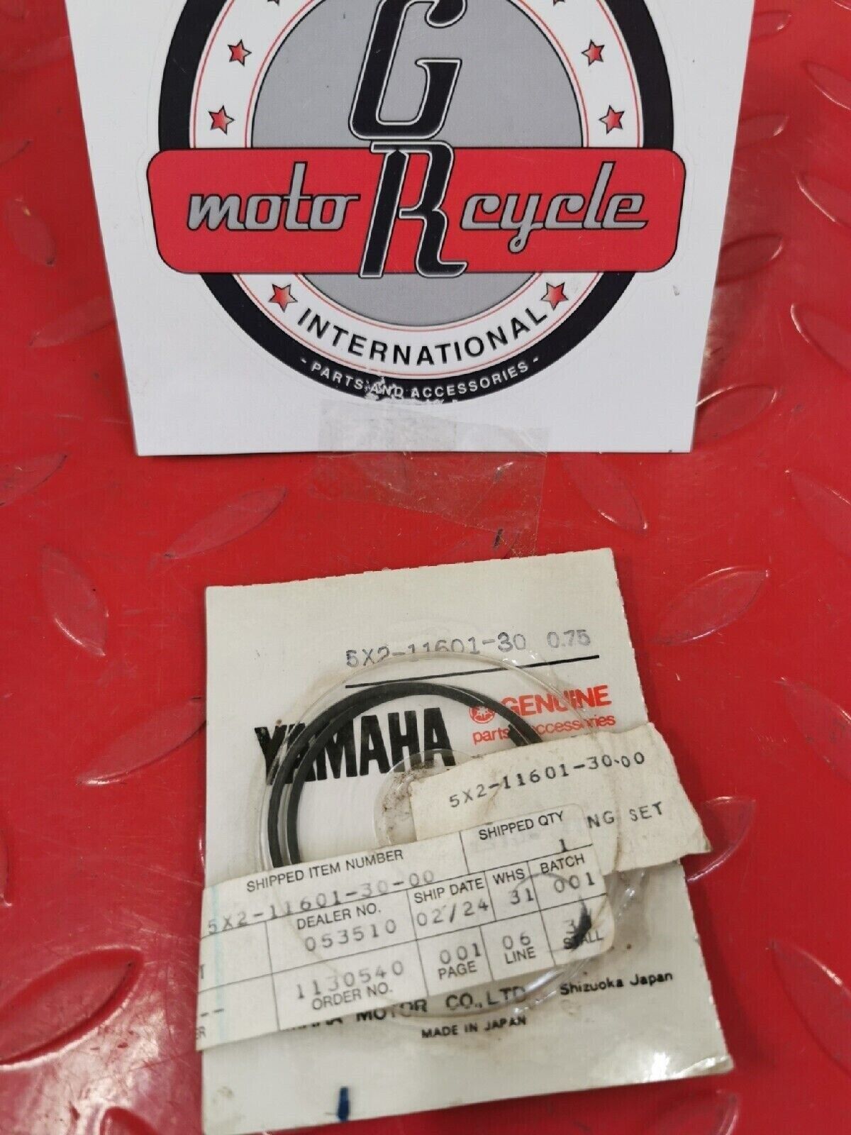 NOS YAMAHA YZ80 1982 PISTON RING SET .75 5X2-11601-30 Y51