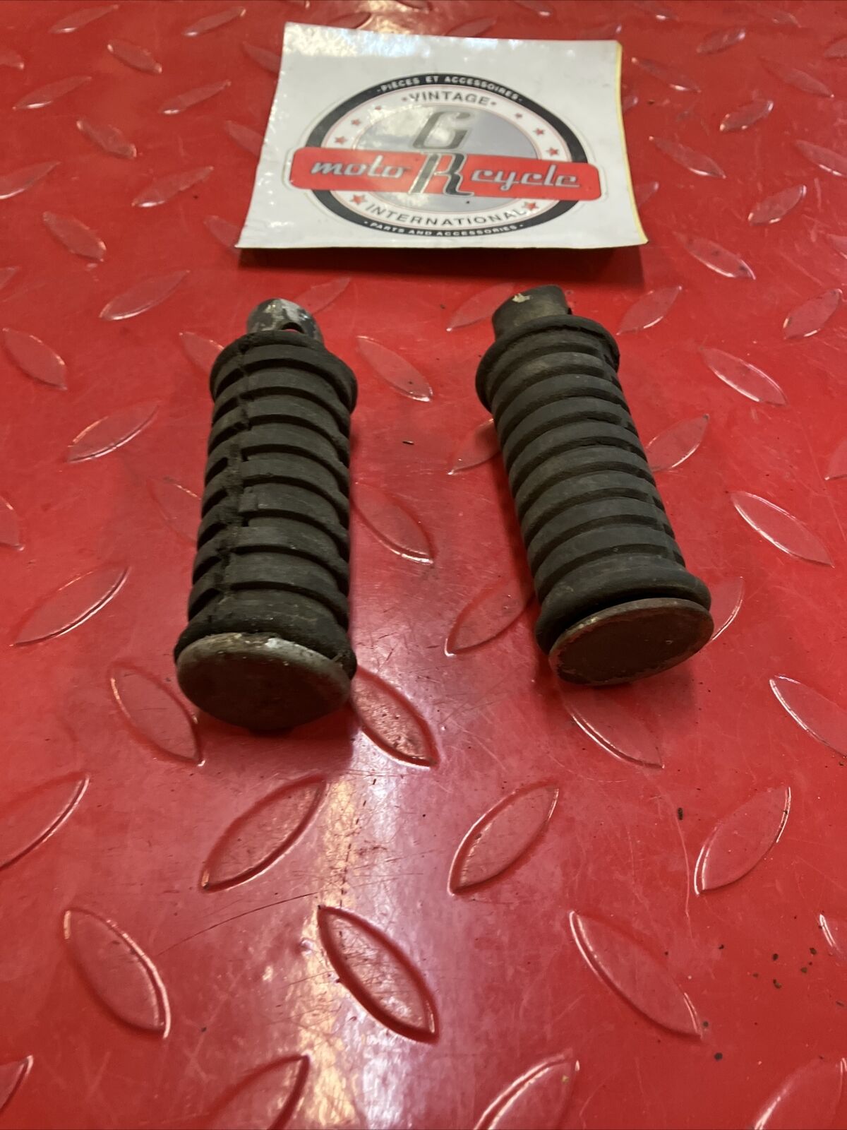 Kawasaki G5 1972 rear footrest foot rest peg