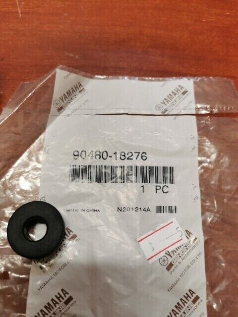 NOS Yamaha FZ600 FZ700 FZ750 FJ600 FZ8 YP400 GROMMET 90480-18276-00 Y107
