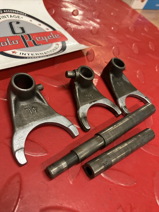 Honda CR250R 1984 Transmission gearshift gear shift forks