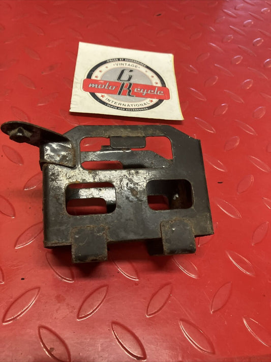 Suzuki RV90 1975 battery tray holder
