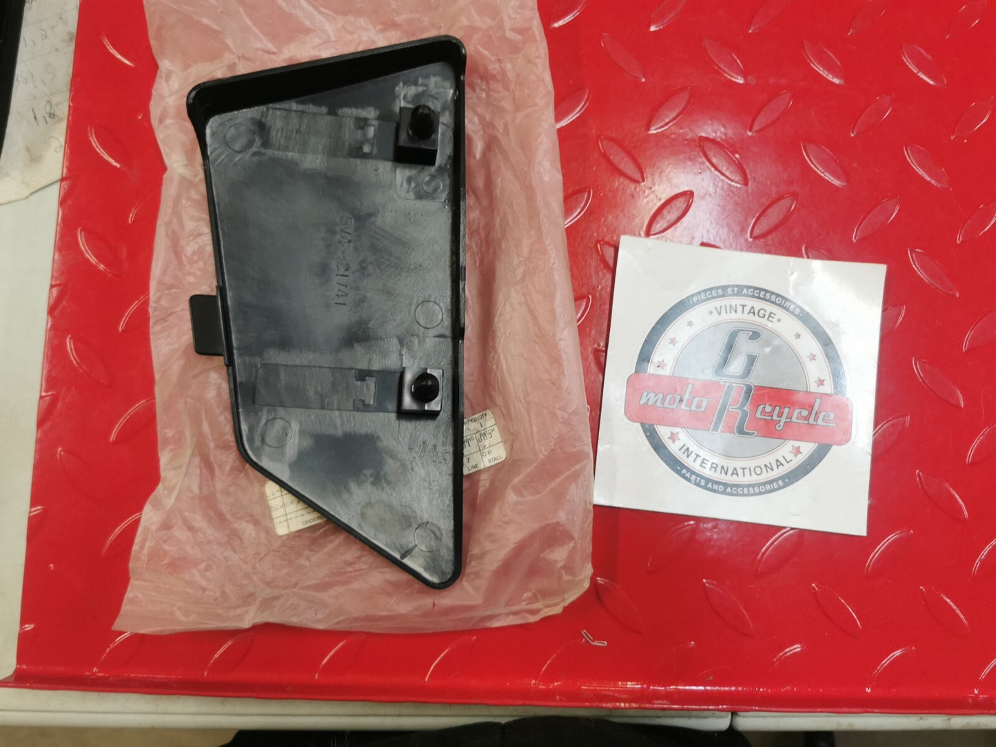 NOS YAMAHA 1983 XS650S COVER SIDE 4 XS650S HERITAGE SPECIAL 5V4-21741-00 Y13