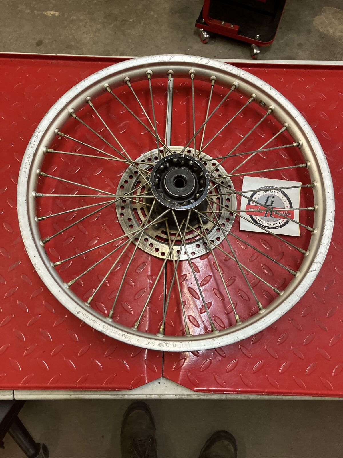 Honda CR125R 1985 front wheel hub CR250R CR500R 446A5-KA3-831 44601-KA3-830ZA