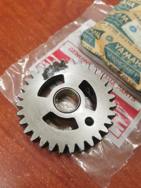 NOS Yamaha TX650 TX750 XS2 XS650 1ST WHEEL GEAR 306-17211-00-00 Y153