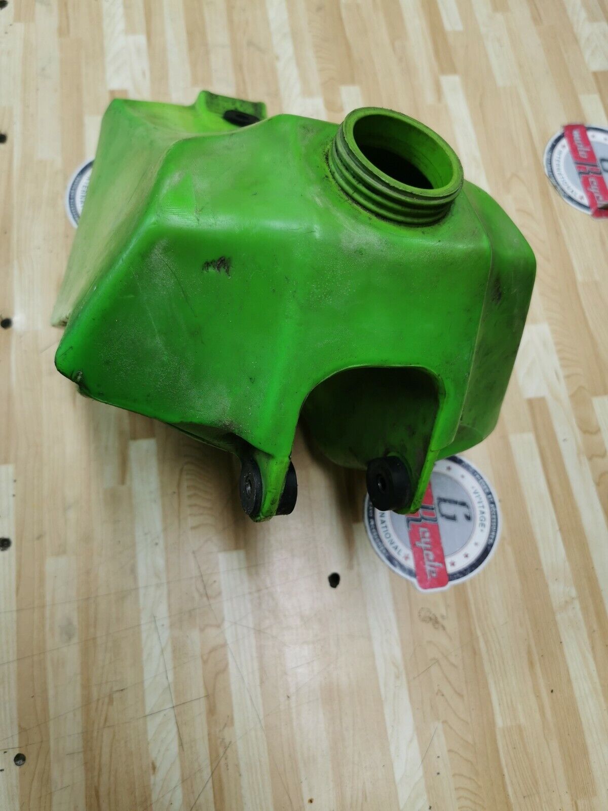 Kawasaki KX80 1987 fuel tank gas petrol reservoir 1986