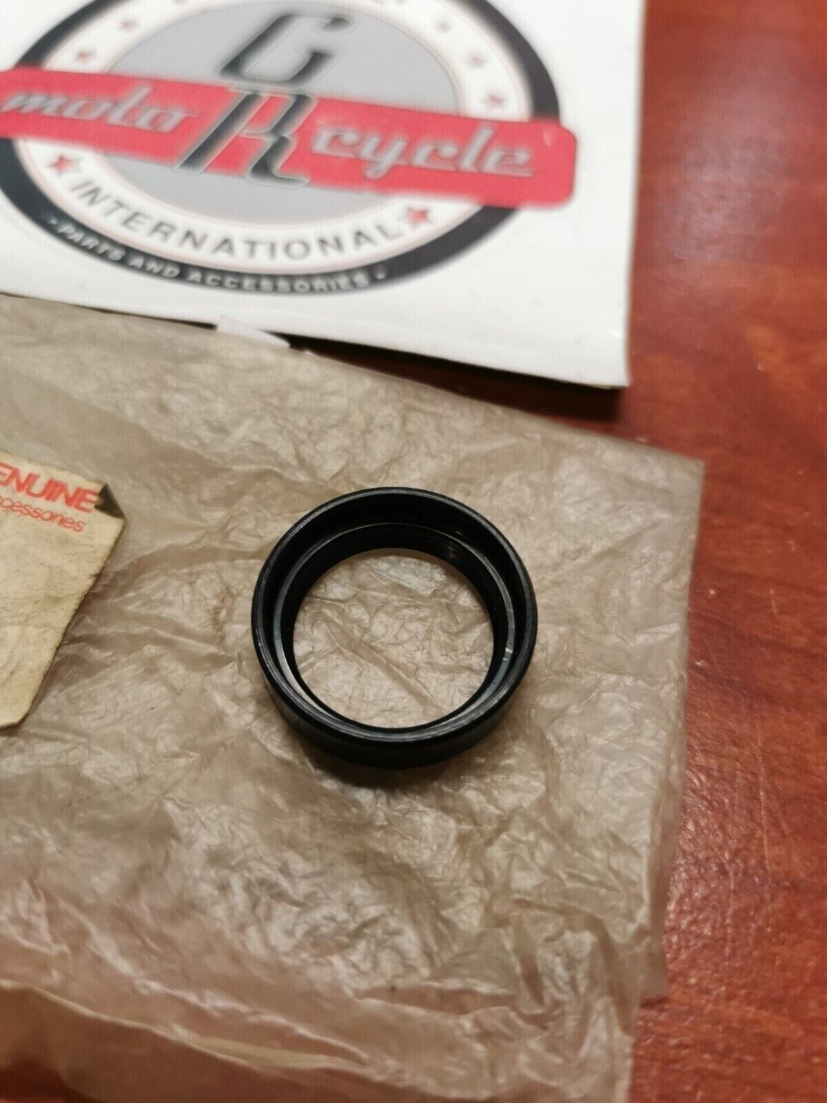 NOS Yamaha YFZ450 YFS200 YZ125 TY350 XT350 TT600 OIL SEAL 93106-22019-00 Y97