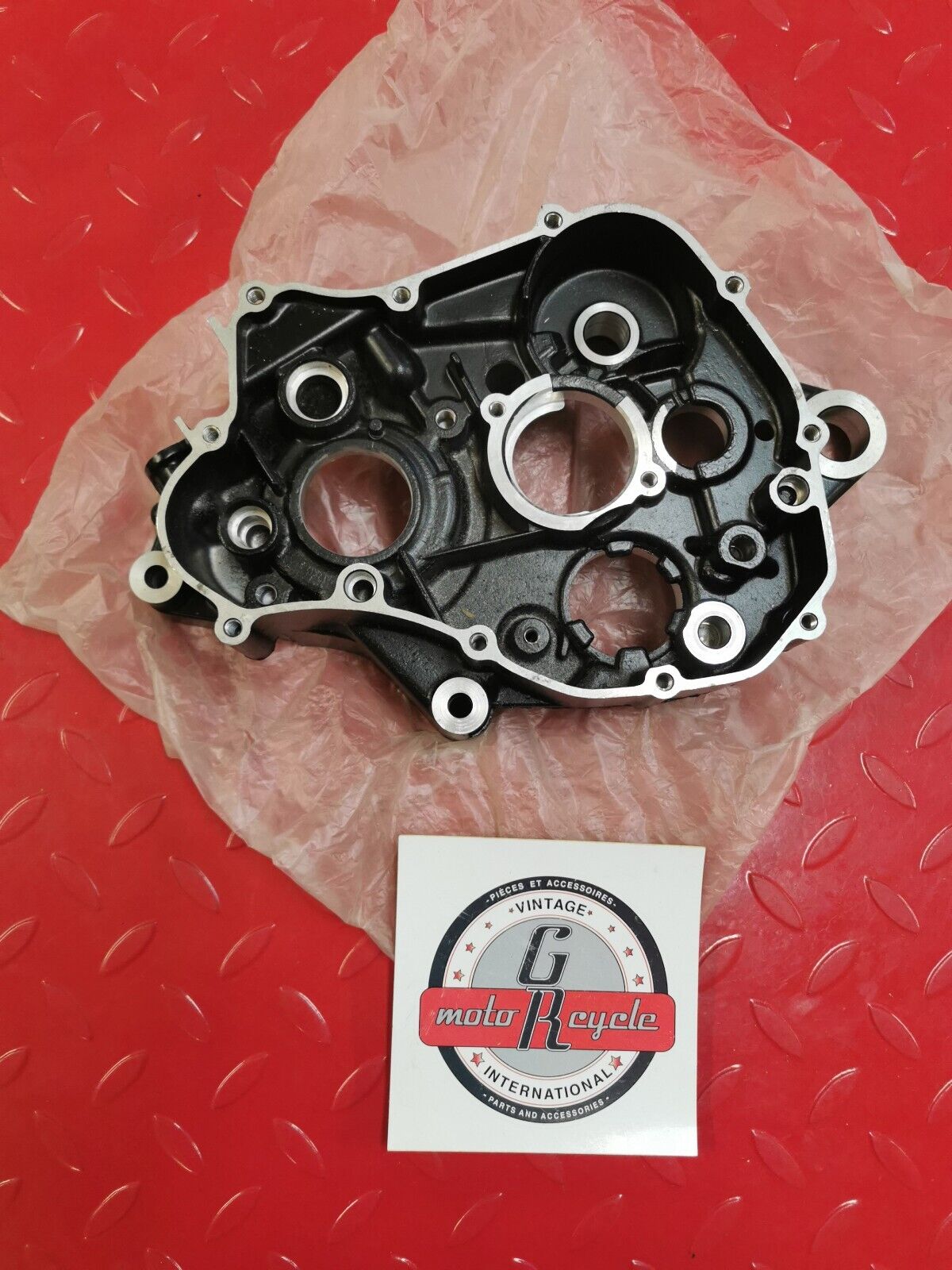 NOS Yamaha 1982 YZ125J LEFT CRANKCASE 1 5X4-15111-00-00 Y10