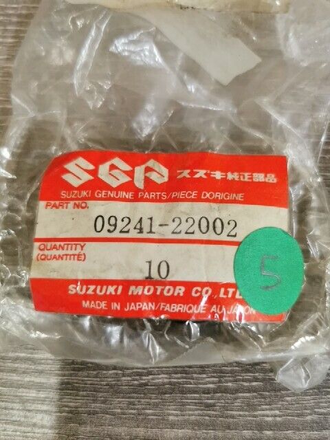 NEW NOS SUZUKI ALT125 1983 - 1985 DRZ125 PLUG OD:22.5 09241-22002 S37