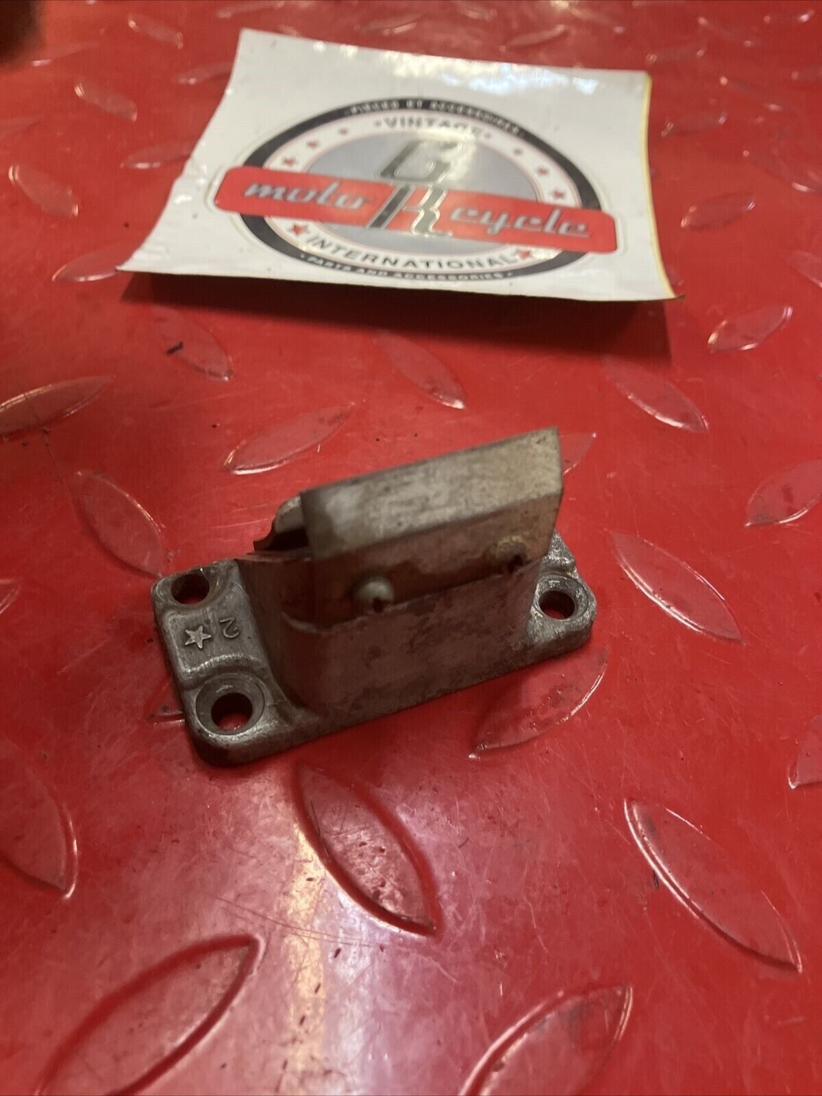 Suzuki RV90 1976 reed valve block cage
